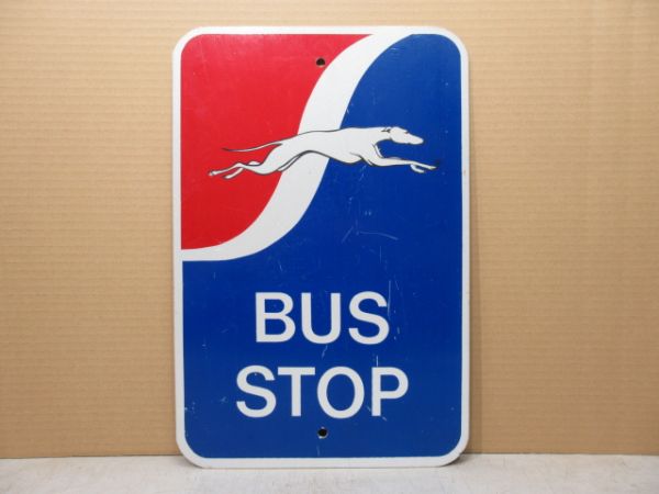 グレイハウンドバス 停留所標識