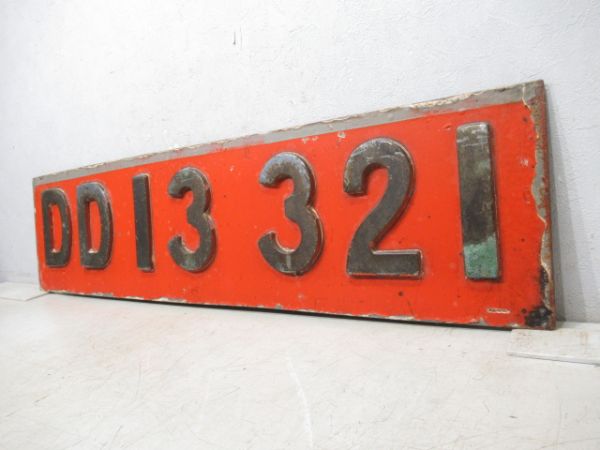 切抜板「DD13 321」