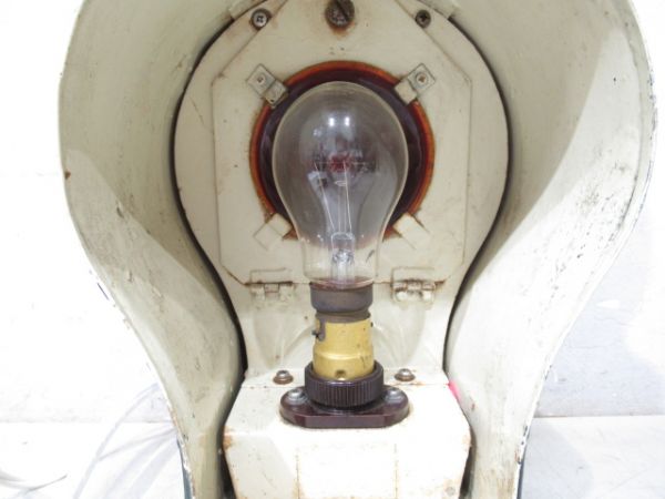 京阪電鉄　尾灯　骸骨型埋込
