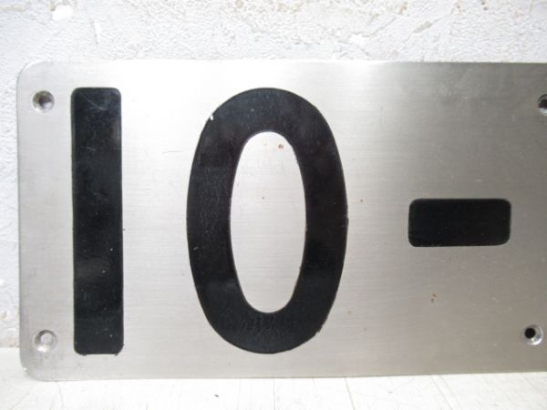都営地下鉄「10-049」