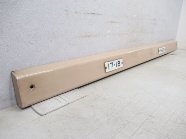 キハ22　車内座席表示板「17・18/19・20」レールカバー付き