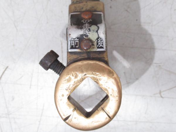 SL 砂撒弁ハンドル と シリンダー排水弁