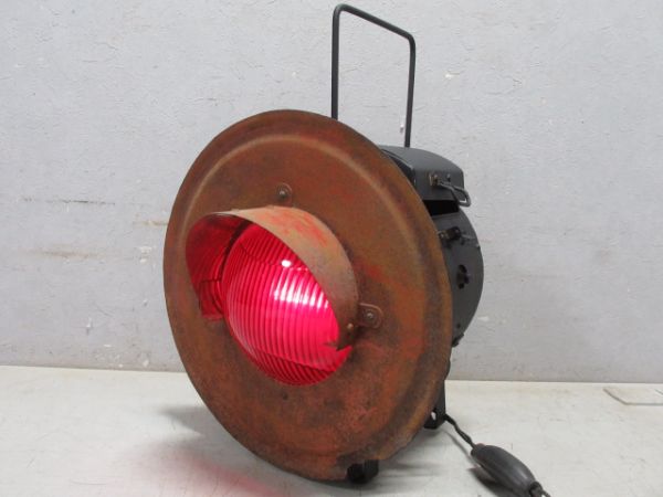 貨車尾灯　塗替え