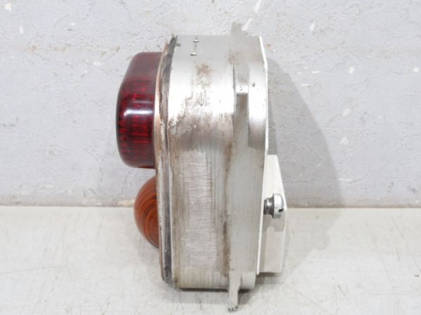 東京メトロ 03系 車側灯